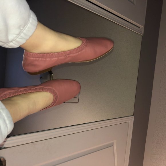 STUART WEITZMAN PINK LEATHER BALLET FLAT - Picture 3 of 6